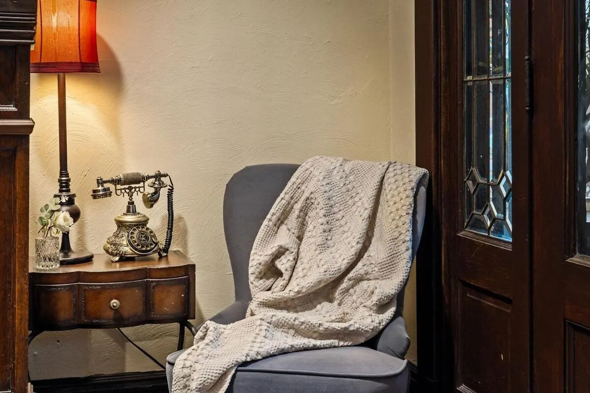 Semesterbostad Distinguished Victorian With A Family-Focused Feel, Quiet Neighborhood Villa Pittsburgh