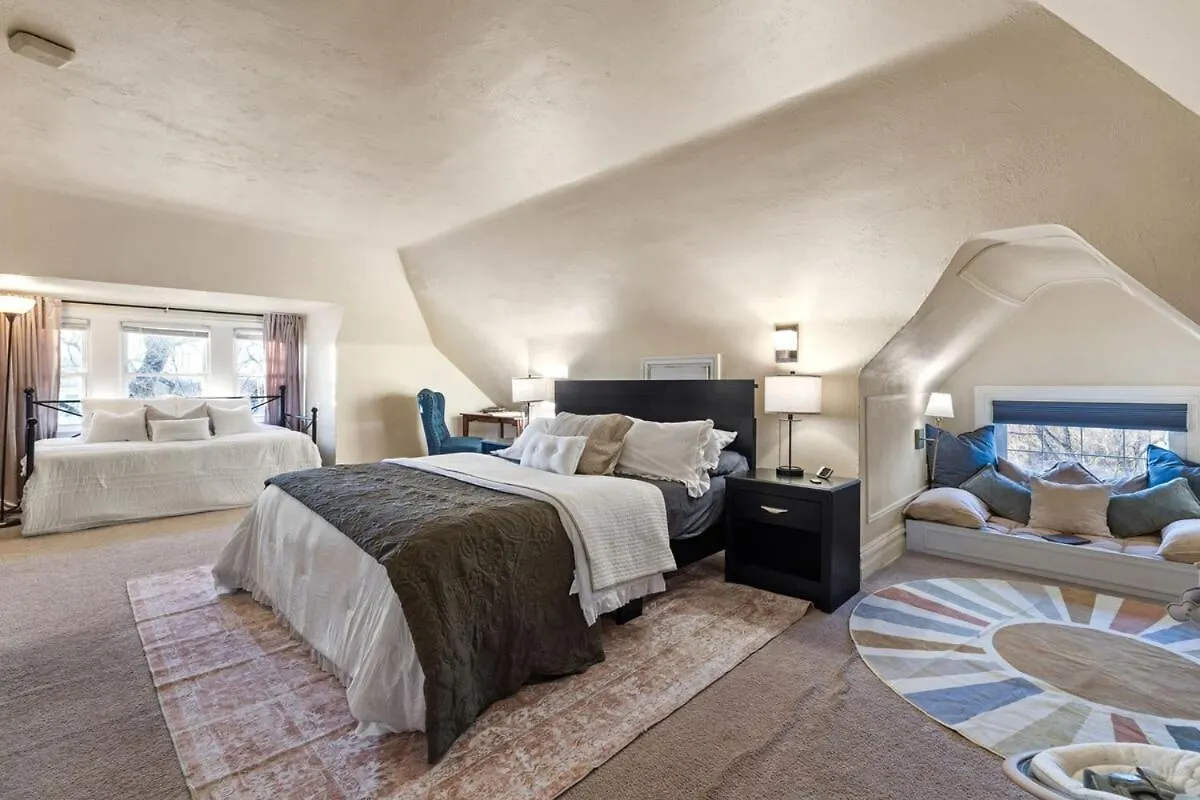 Distinguished Victorian With A Family-Focused Feel, Quiet Neighborhood Villa Pittsburgh Semesterbostad